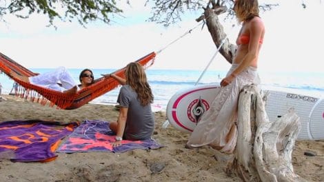 Le team féminin Bic Sport Paddle Surf, en action à Maui