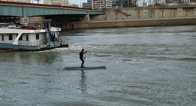 La réglementation du stand up paddle en "eau vive"