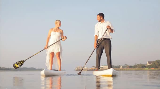 Shooting photo de mariage avec des stand up paddle