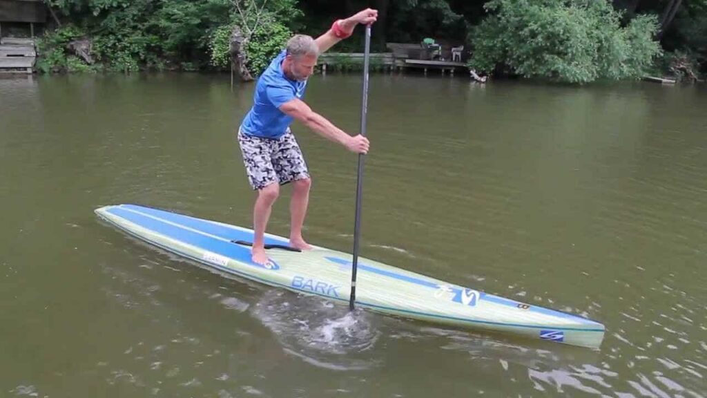 Comment améliorer votre technique de rame en stand up paddle