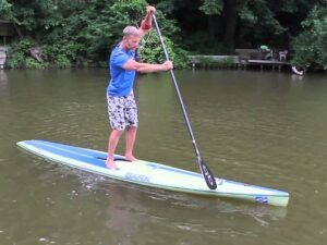 Comment améliorer votre technique de rame en stand up paddle