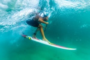 Dimitri Georges découvre les vagues australiennes en stand up paddle