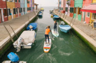Faire du stand up paddle sur les canaux de Venise c’est possible, découvre nos conseils afin d’être prêt pour ton départ.