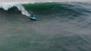 Vidéo stand up paddle Goliath de Noël dans les grosses vagues