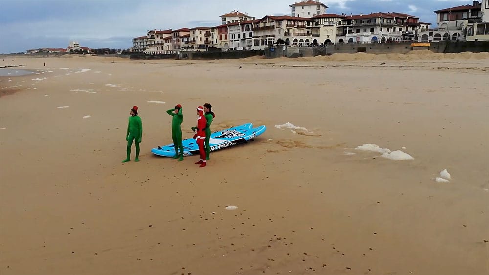 Vidéo stand up paddle Goliath de Noël dans les grosses vagues
