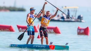 A close battle between Baxter and Garioud. | Photo courtesy: International Canoe Federation