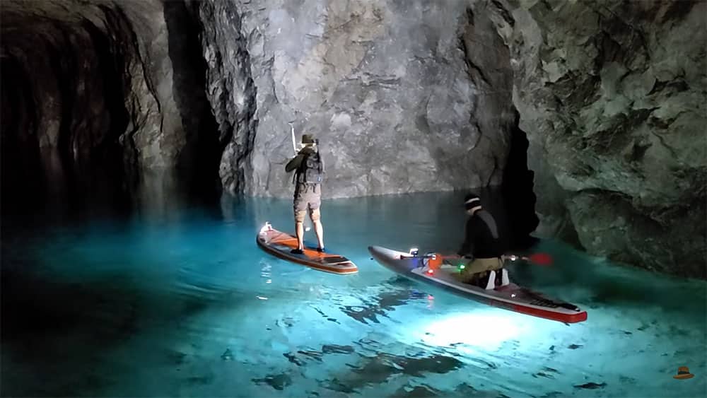 Vidéo d'Indiana Fraise en paddle dans une mine