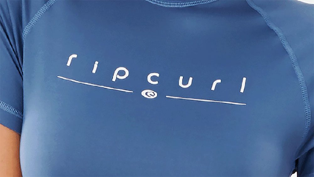 Amatrice de sports nautiques : comment profiter du soleil en toute sécurité ?