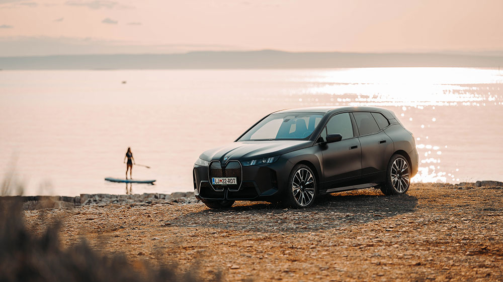 BMW x Sipaboards, le plaisir de la glisse électrique sur l’eau