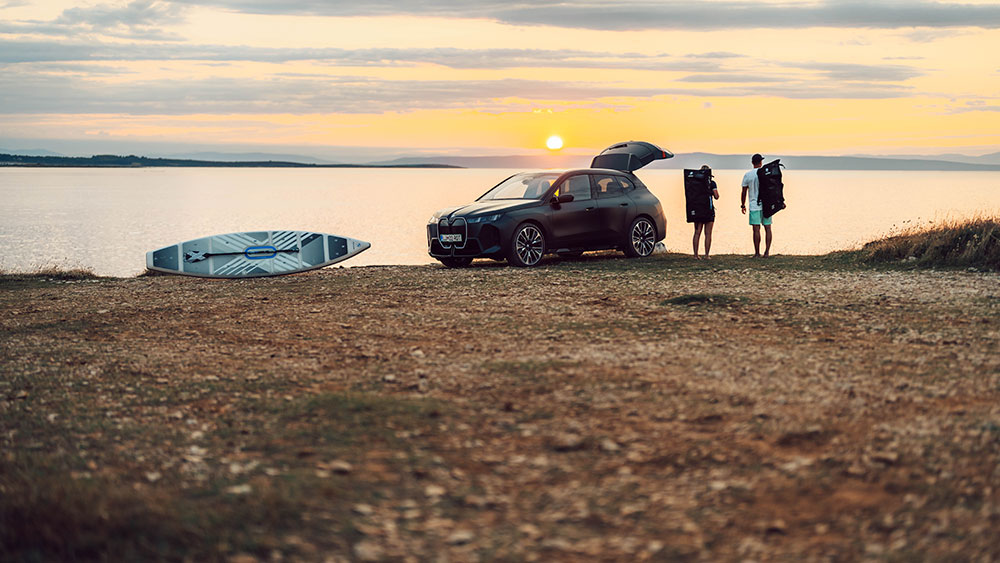 BMW x Sipaboards, le plaisir de la glisse électrique sur l’eau
