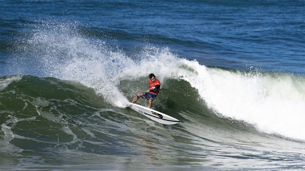 Benoît Carpentier et Marine Kerdreux sacrés champions de France de SUP surfing 2026