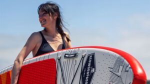 Julie Defrance aux commandes de Redwoodpaddle